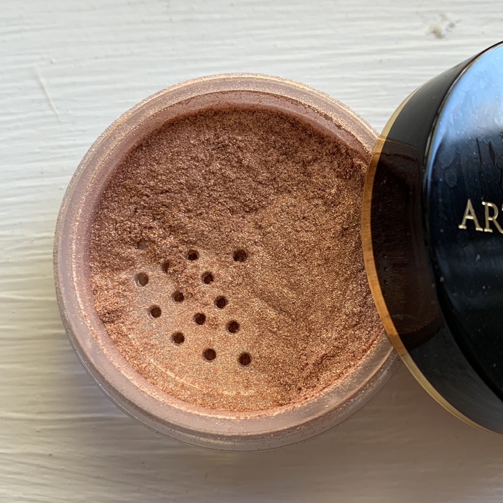 Artist couture conceited highlighter